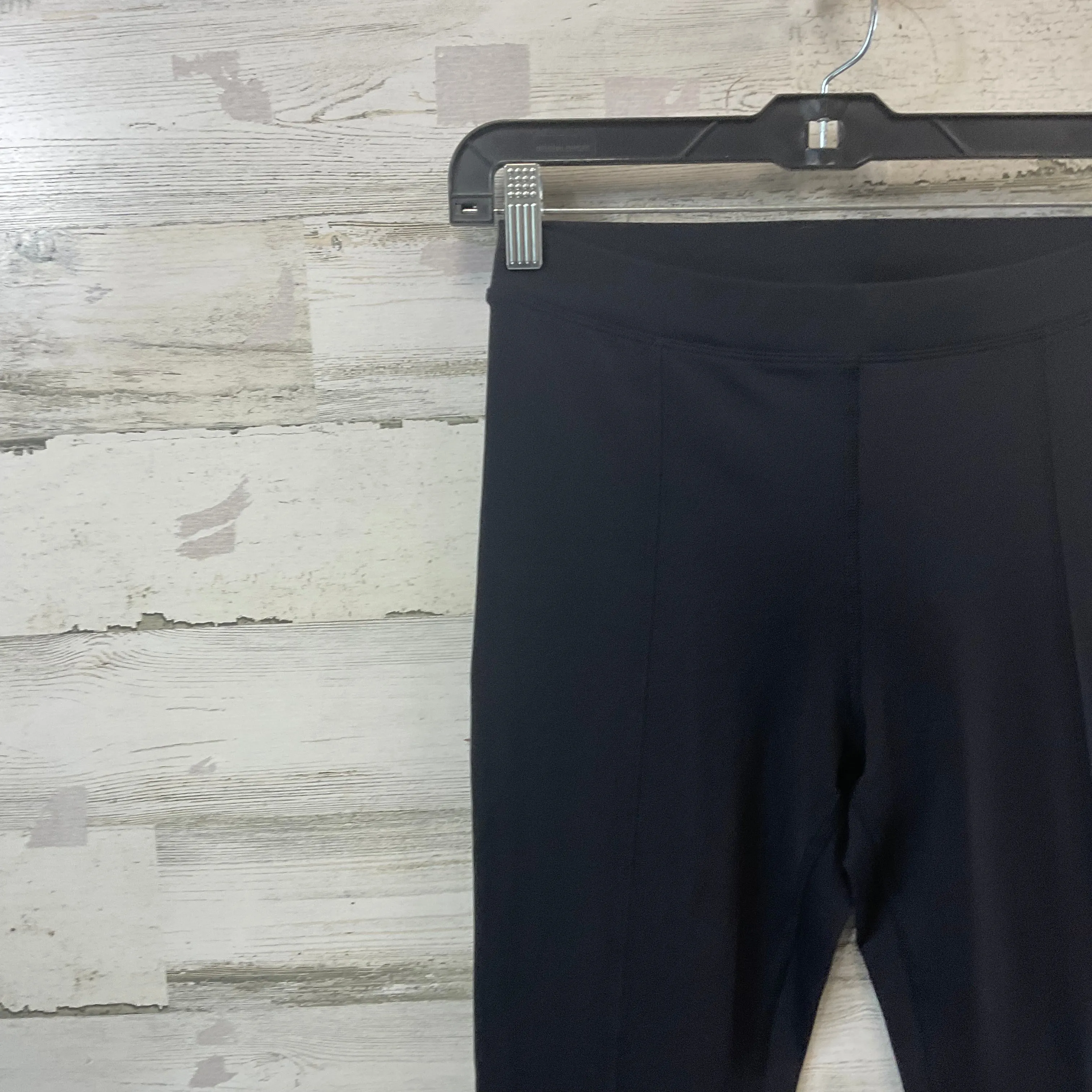 Athletic Leggings By Alo In Black, Size: M