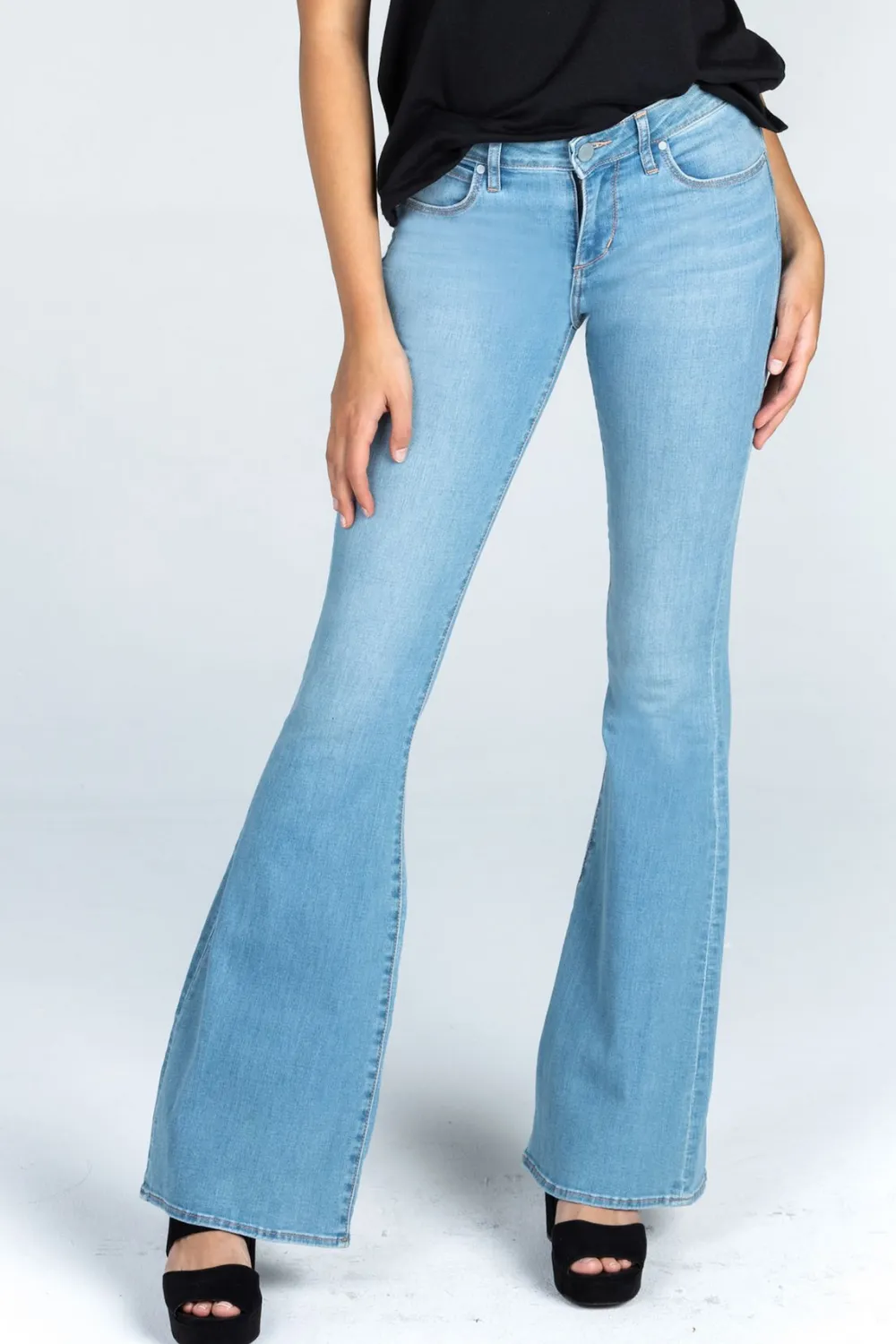 FAITH MID RISE FLARES | LIGHT WASH