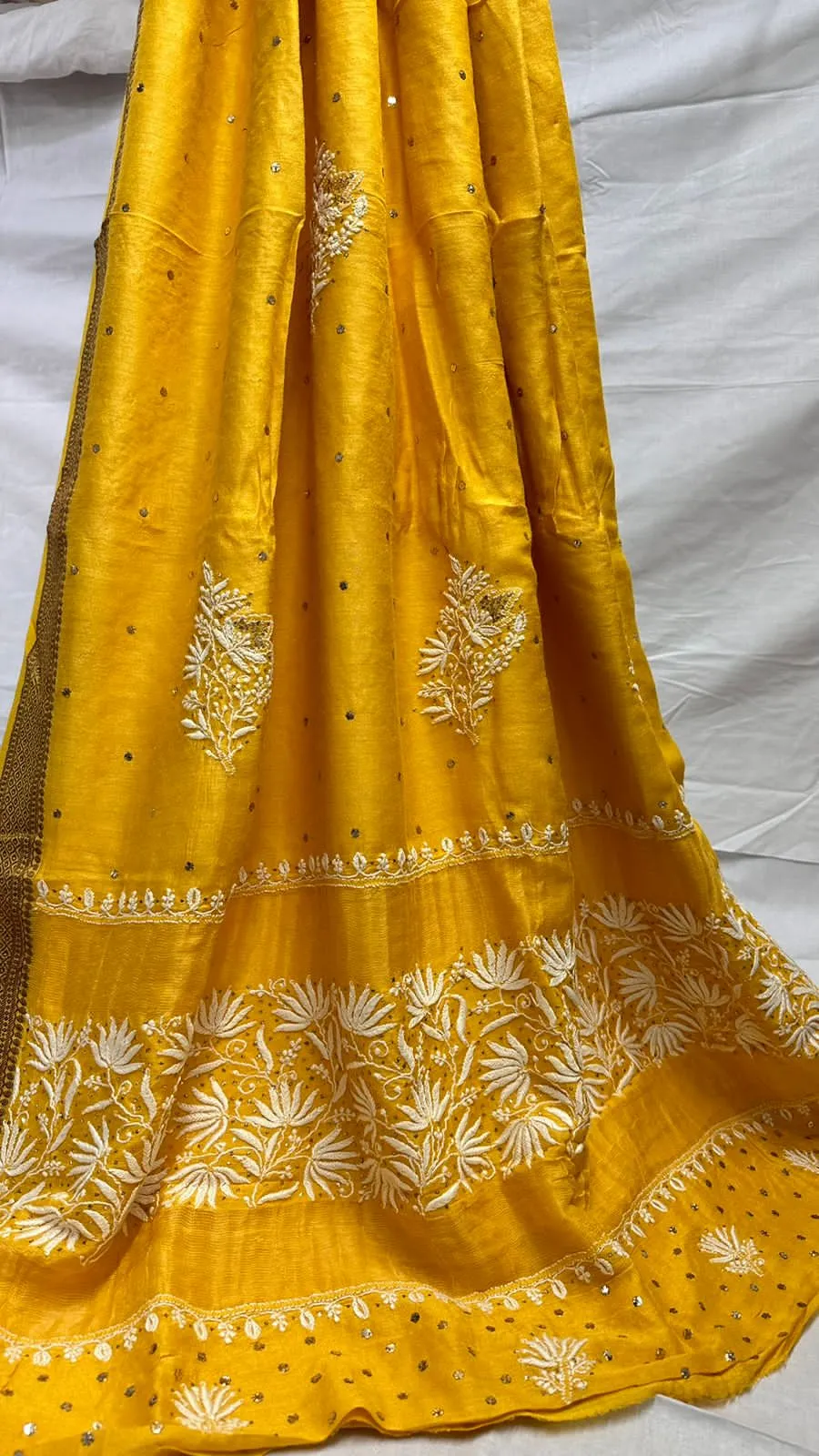 SOFT PURE MOONGA SILK, CHIKAN HAND EMBROIDERED SAREE