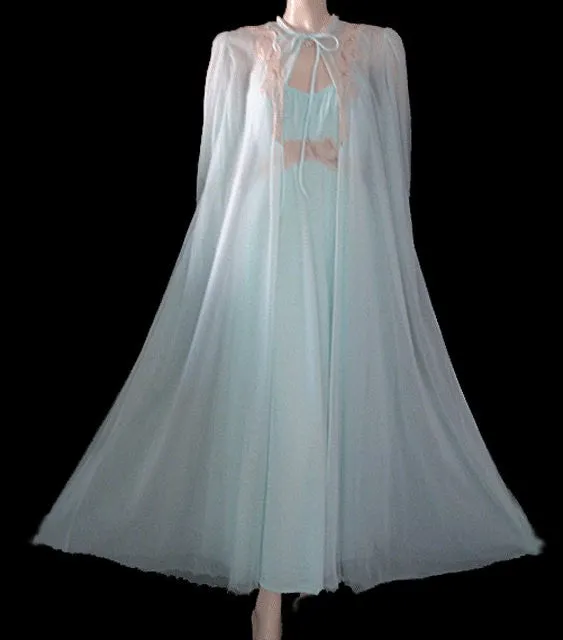 *VINTAGE INTIME DOUBLE NYLON IVORY LACE PEIGNOIR & NIGHTGOWN SET IN LAGOON