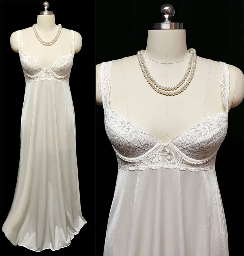 *VINTAGE OLGA LACE BRA NIGHTGOWN IN BRIDAL DAY