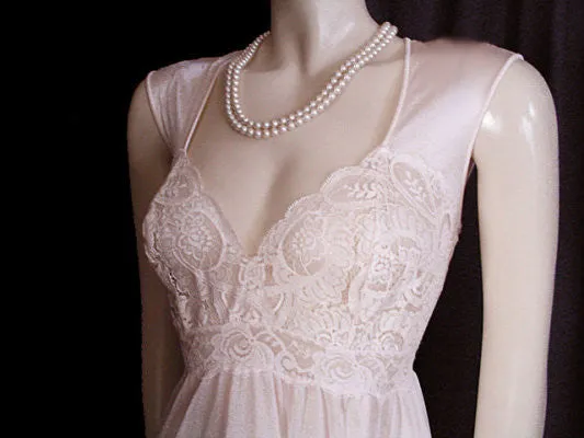 *VINTAGE OLGA RARE STYLE SPANDEX LACE NIGHTGOWN IN ROMANCE - SIZE XL