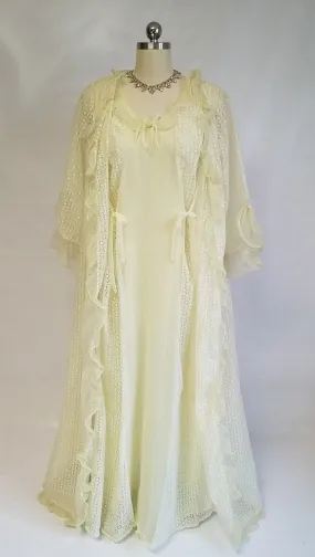 *VINTAGE SWISSETTE ORIGNAL EYELET PEIGNOIR & DOUBLE NYLON NIGHTGOWN SET IN LEMON MERINGUE