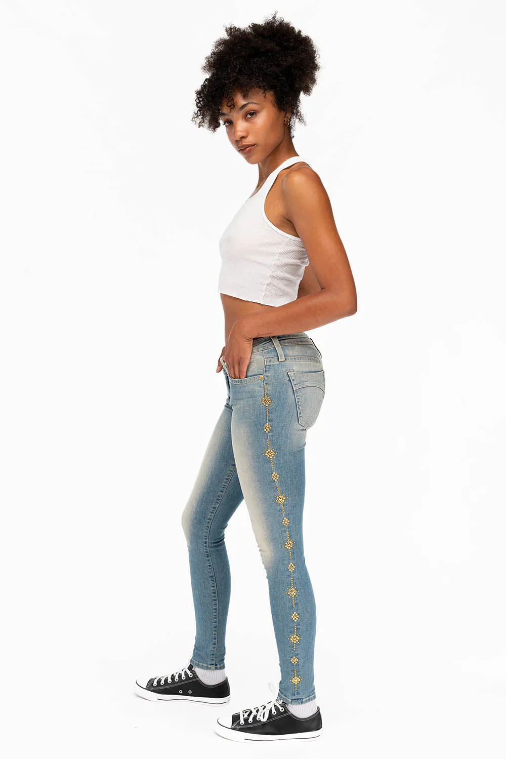 WOMENS SKINNY JEANS IN MAORIE LIGHT WITH CRYSTALS